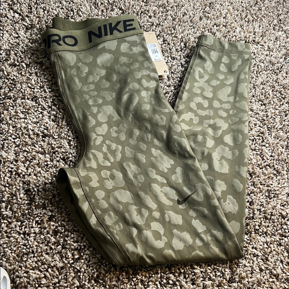 Nike Pro Leopard Print Green Leggings